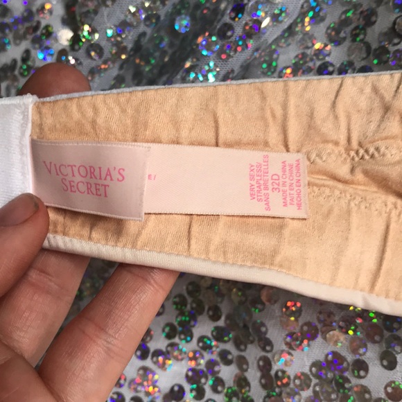 🩰[ VS ] White Very Sexy Strapless Bra - Picture 5 of 7